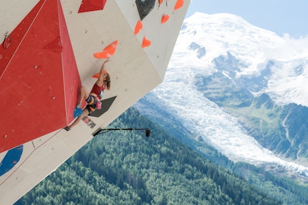 HISTORISK: Tina Hafsaas ble i 2017 første norske dame til å klatre verdenscupfinale i led. Foto: The Circuit  HISTORISK: Tina Hafsaas ble i 2017 første norske dame til å klatre verdenscupfinale i led. Foto: The Circuit