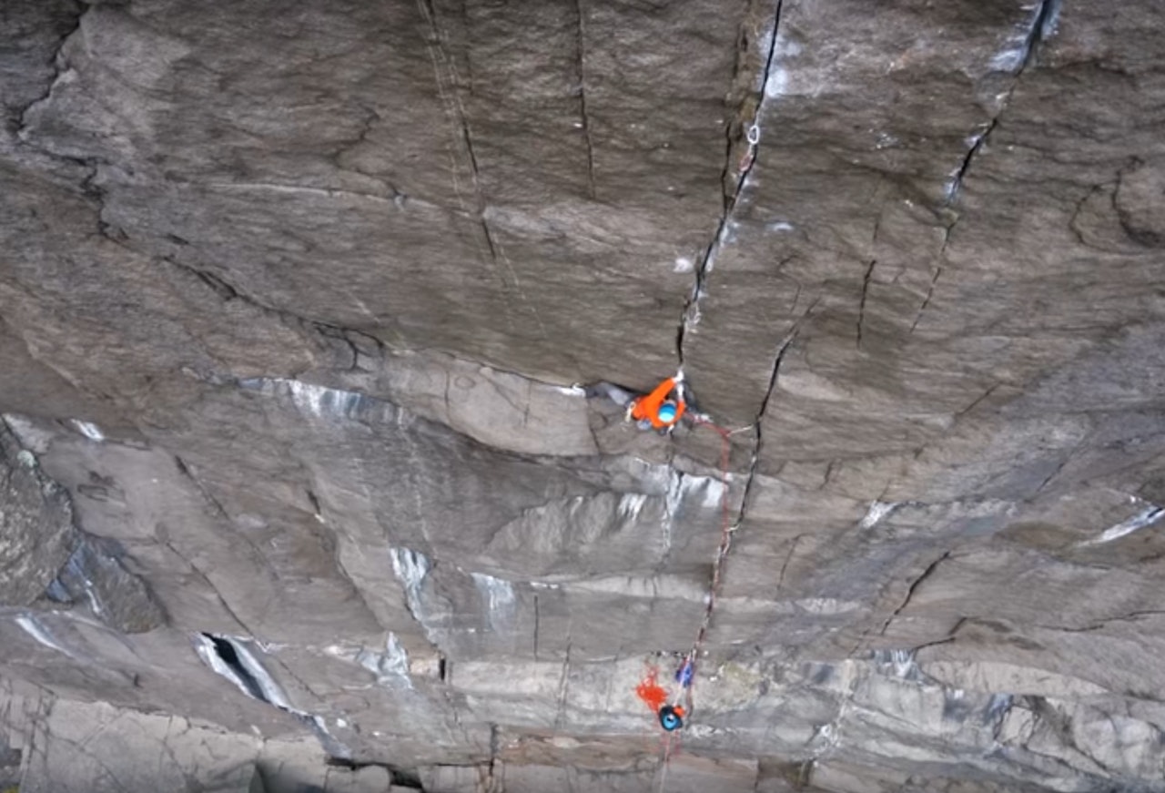 The Recovery Drink prosjekteres av Wide Boyz-gutta. Foto: Epic TV The Recovery Drink prosjekteres av Wide Boyz-gutta. Foto: Epic TV