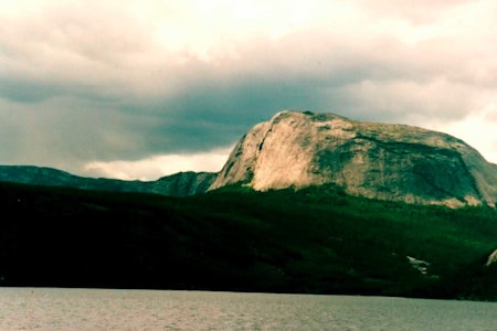 Vakre Hægefjell. Foto: Arne Larsen  Vakre Hægefjell. Foto: Arne Larsen