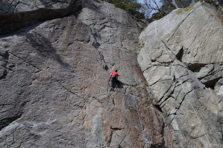 OPPDATERT KLATREFØRER: Sørlandet Rock har blitt oppdatert, og her er det mye fint klatring for alle nivå. Foto: Ingunn Trosby