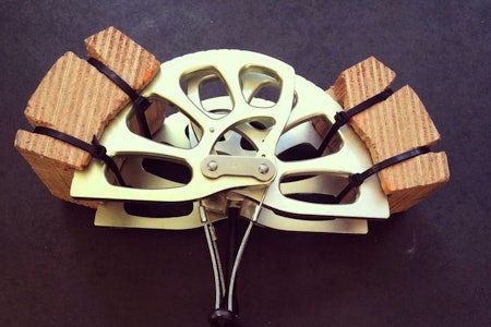 Advarsel: Man bør kanskje ikke prøve dette hjemme, nei. Advarsel: Man bør kanskje ikke prøve dette hjemme, nei.