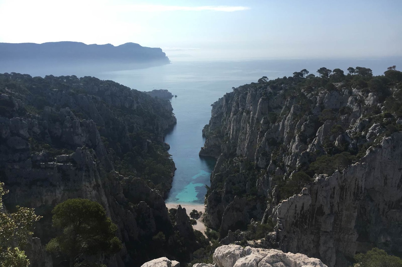 Utsikt: Calanque en Vau med Pointe Castelvieil til høgre. Foto: Øystein Dahl Utsikt: Calanque en Vau med Pointe Castelvieil til høgre. Foto: Øystein Dahl