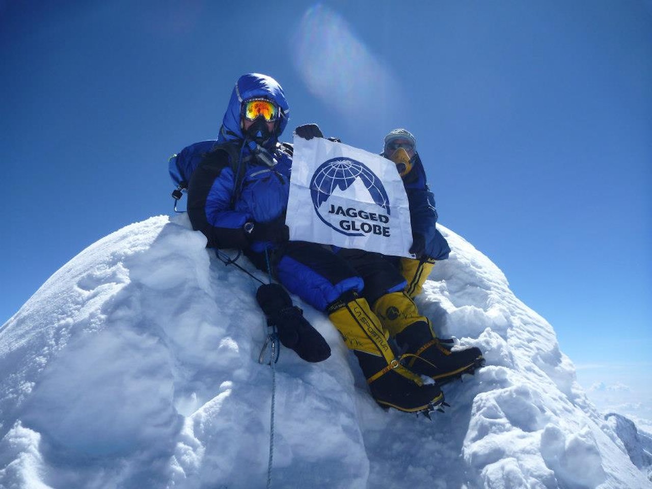 BRAGD: Tore Sunde-Rasmussen er en erfaren 8000-meter klatrer, her er han på Manaslu i Himalaya. Nå har 68-åringen notert seg for førstebestigning i verdens høyeste fjellkjede. Foto: Privat