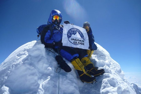 BRAGD: Tore Sunde-Rasmussen er en erfaren 8000-meter klatrer, her er han på Manaslu i Himalaya. Nå har 68-åringen notert seg for førstebestigning i verdens høyeste fjellkjede. Foto: Privat