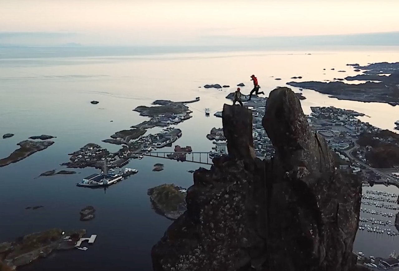 Skjermdump fra filmen. Skjermdump fra filmen.