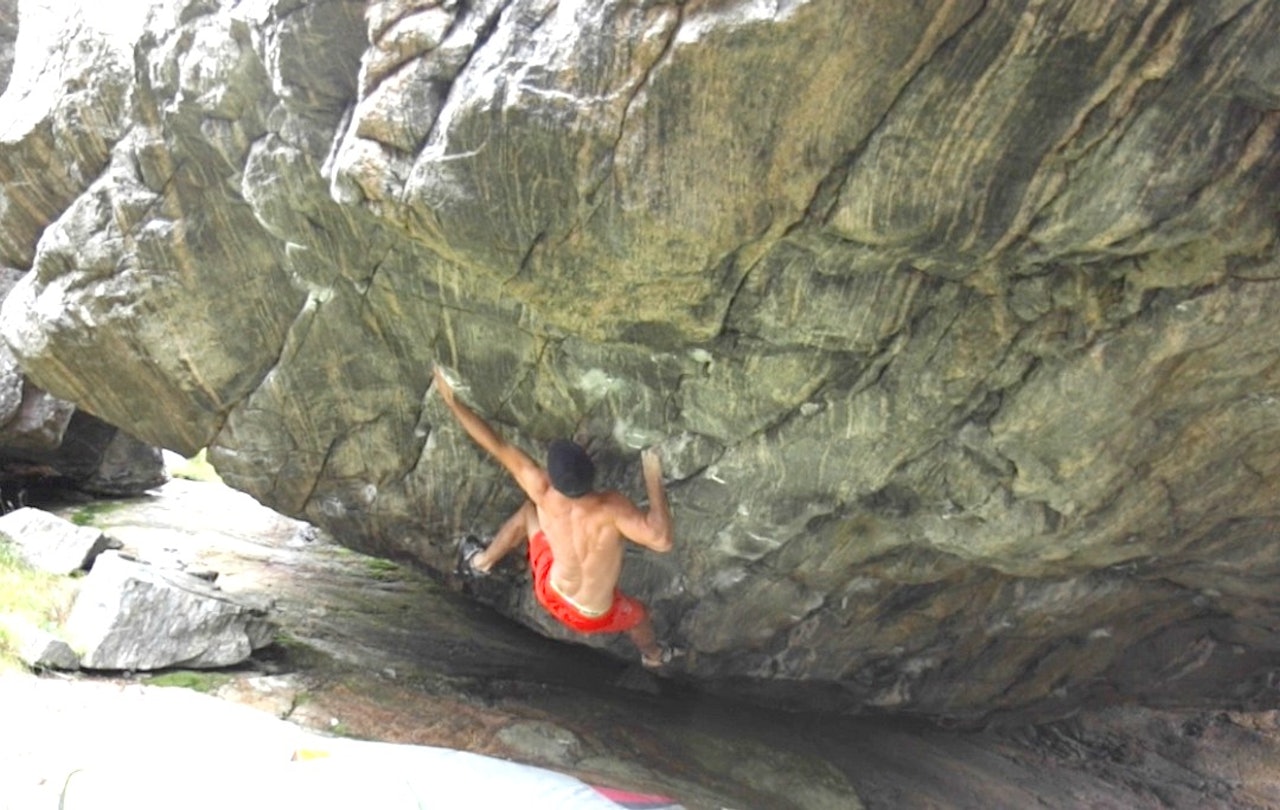 Martin Mobtåren går Shantaram (8B+). Foto: Skjermdump fra filmen Martin Mobtåren går Shantaram (8B+). Foto: Skjermdump fra filmen