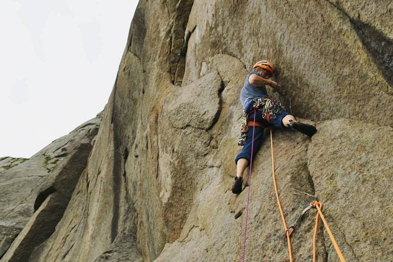 Martin Skaar Olslund på Stormpillaren (9-). Foto: Håkon Wegge Martin Skaar Olslund på Stormpillaren (9-). Foto: Håkon Wegge