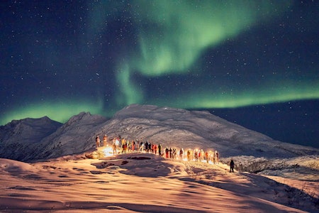 Det var en vakker minnestund for Øystein Stangeland under nordlyset tirsdag kveld. Foto: Stein Tronstad  Det var en vakker minnestund for Øystein Stangeland under nordlyset tirsdag kveld. Foto: Stein Tronstad