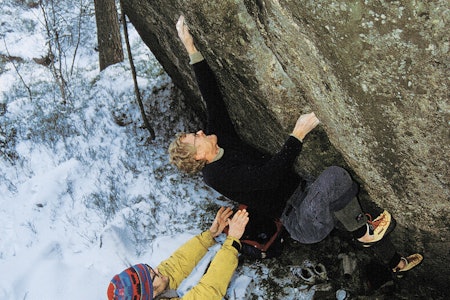 Leif Henriksen førstebestiger Rosa K (7C) i Nissedal. Foto: Pål Høyem Leif Henriksen førstebestiger Rosa K (7C) i Nissedal. Foto: Pål Høyem