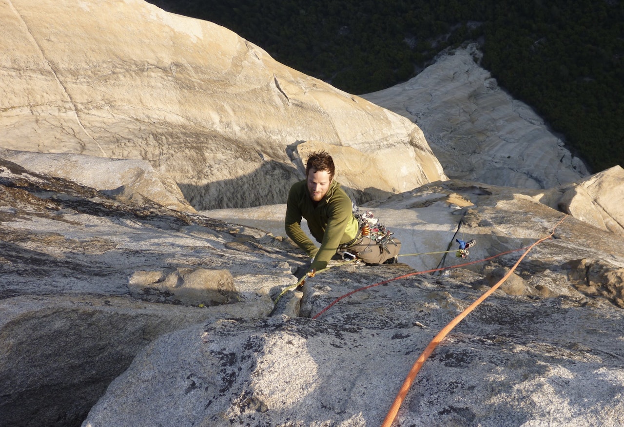 Solnedgang: Thomas topper ut El Capitan etter tre dager på veggen. Foto: Martin Skaar Olslund Solnedgang: Thomas topper ut El Capitan etter tre dager på veggen. Foto: Martin Skaar Olslund