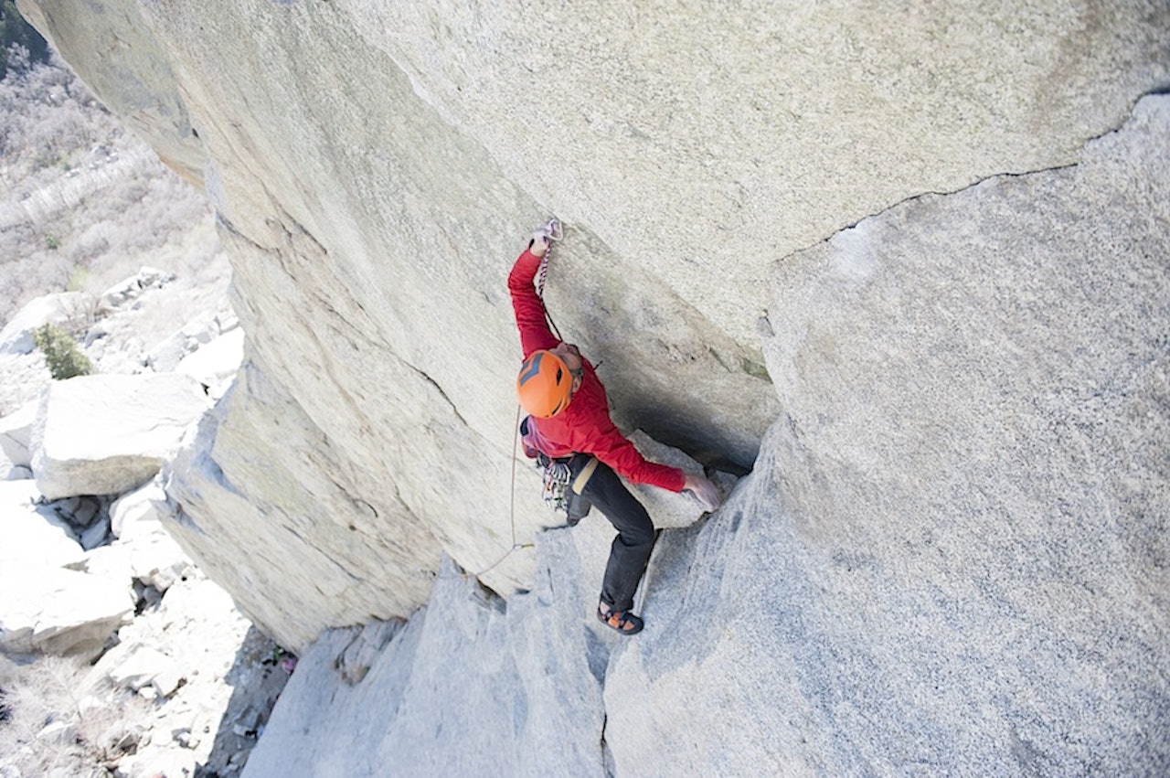 Tradklatring er kanskje den delen av klatresporten som er mest krevende rent fysisk. Her klatring ved Salt Lake City i Utah. Foto: Ben Winston Tradklatring er kanskje den delen av klatresporten som er mest krevende rent fysisk. Her klatring ved Salt Lake City i Utah. Foto: Ben Winston
