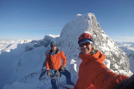 To glade vinterklatrere; Kristian Vindvik og Signar Nilsen. Foto: Signar Nilsen