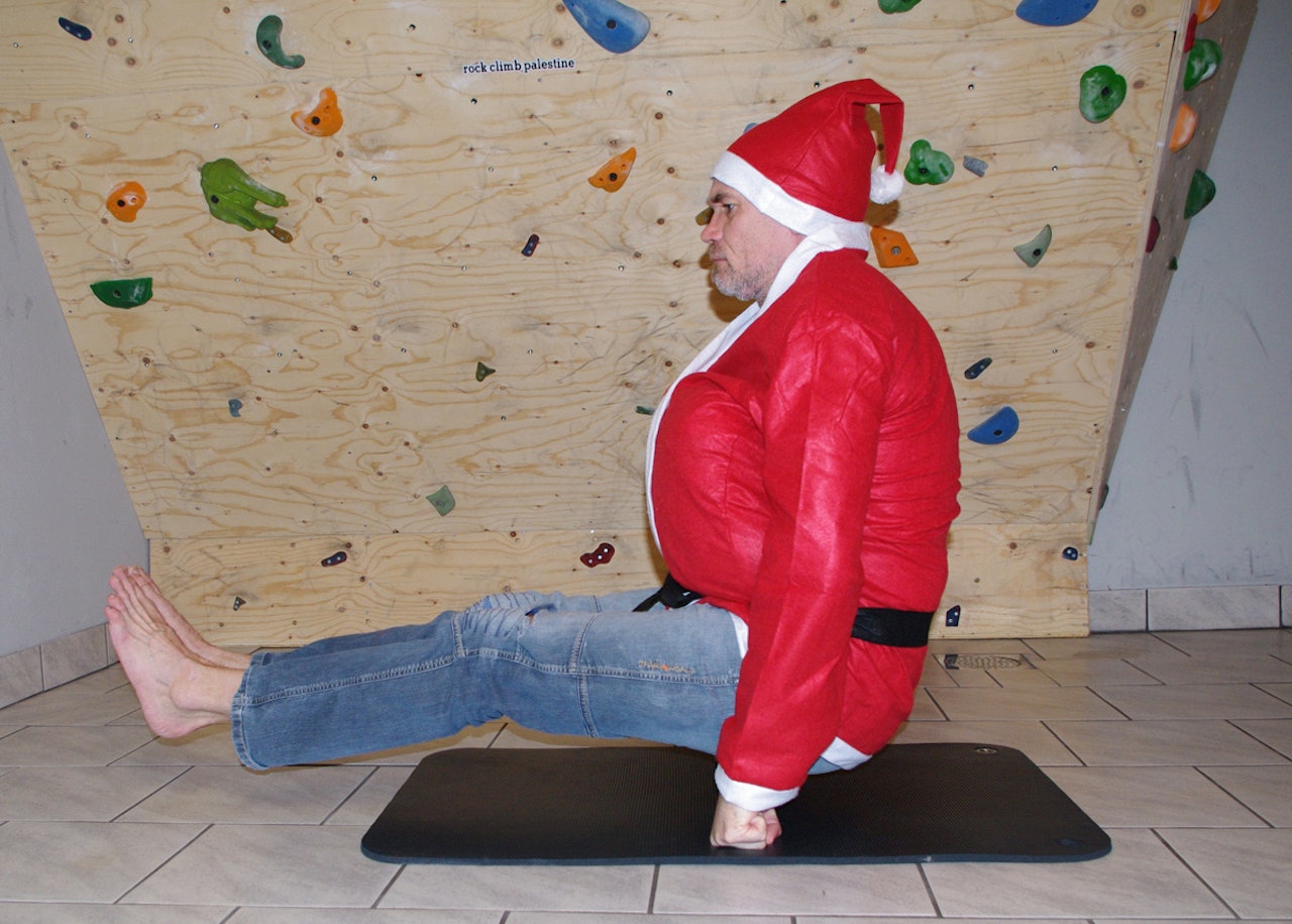 KALAS: Opalia ble feiret med to festivaler i det gamle Roma - en av dem på dages dato. Bildet viser for øvrig klassisk klatrer-framferd på julefest. KALAS: Opalia ble feiret med to festivaler i det gamle Roma - en av dem på dages dato. Bildet viser for øvrig klassisk klatrer-framferd på julefest.