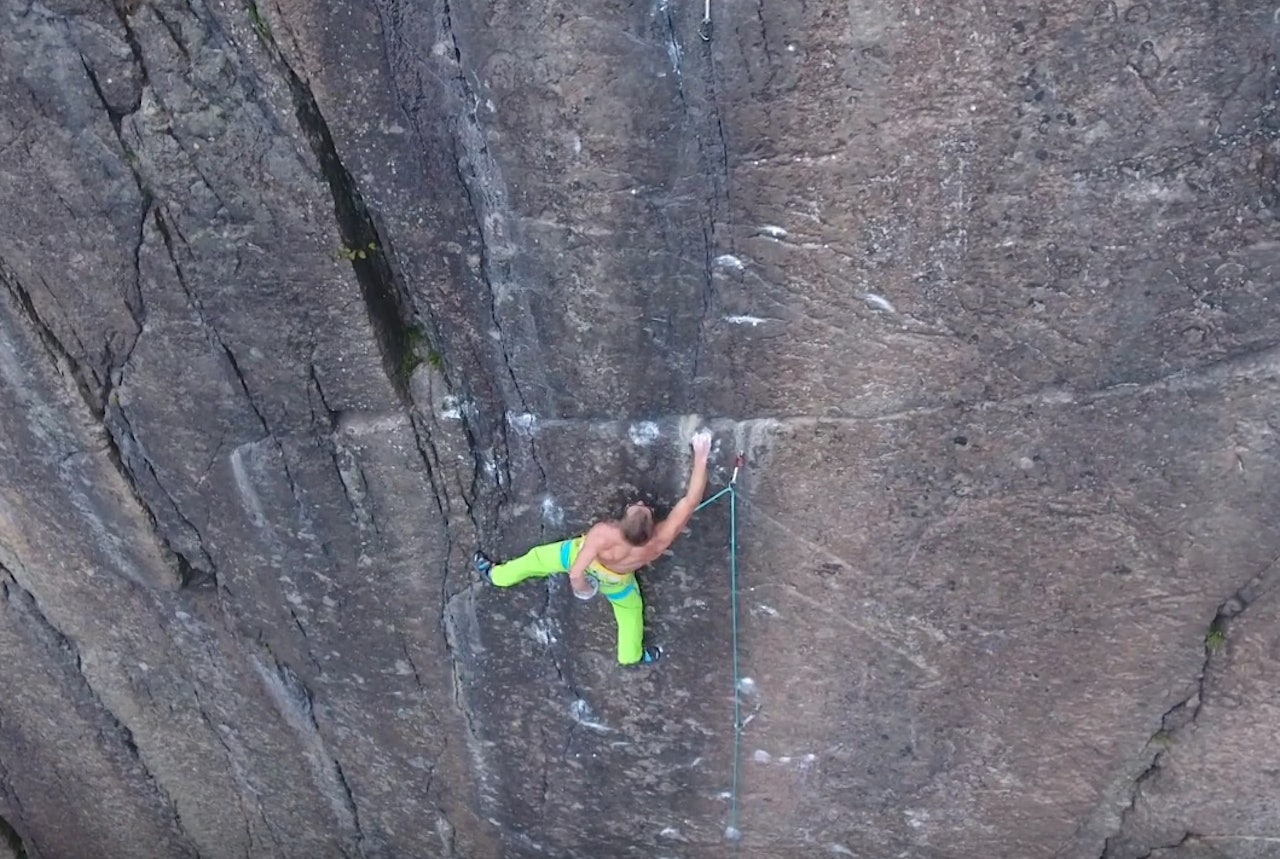 Jan Eivind Danielsen går Stimulator (9-) på Dale ved Stavanger, Norges første 9-. Foto: Skjermdump fra film av Andreas Narum Jan Eivind Danielsen går Stimulator (9-) på Dale ved Stavanger, Norges første 9-. Foto: Skjermdump fra film av Andreas Narum