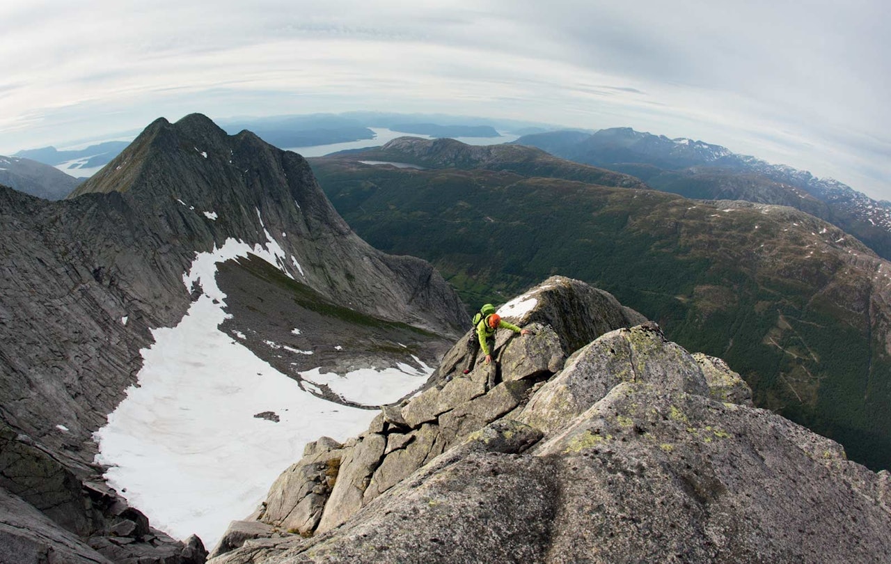 Bildetekst: VINDKRAFT: Bør 250 meter høye vindturbiner prege denne utsikten fra toppen av Uskedalen? Foto: Forest Woodward Bildetekst: VINDKRAFT: Bør 250 meter høye vindturbiner prege denne utsikten fra toppen av Uskedalen? Foto: Forest Woodward