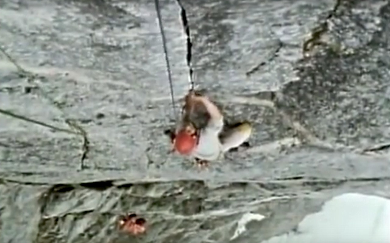 Hans Christian Doseth i Gråveggen. Foto: Skjermdump fra filmen.  Hans Christian Doseth i Gråveggen. Foto: Skjermdump fra filmen.
