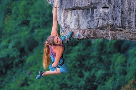 I bratta: Rannveig Aamodt klatrer i Kina. Foto: Nathan Welton I bratta: Rannveig Aamodt klatrer i Kina. Foto: Nathan Welton