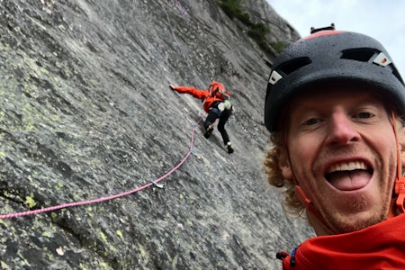 MANER TIL DIALOG: Thomas Horgen håper på mer og bedre dialog mellom partene som er for og mot via ferrata på Andersnatten. Her er Horgen på Andersnattens første fullbolta rute; Andersnatten 2000. Foto: Thomas Horgen Andersnatten via ferrata