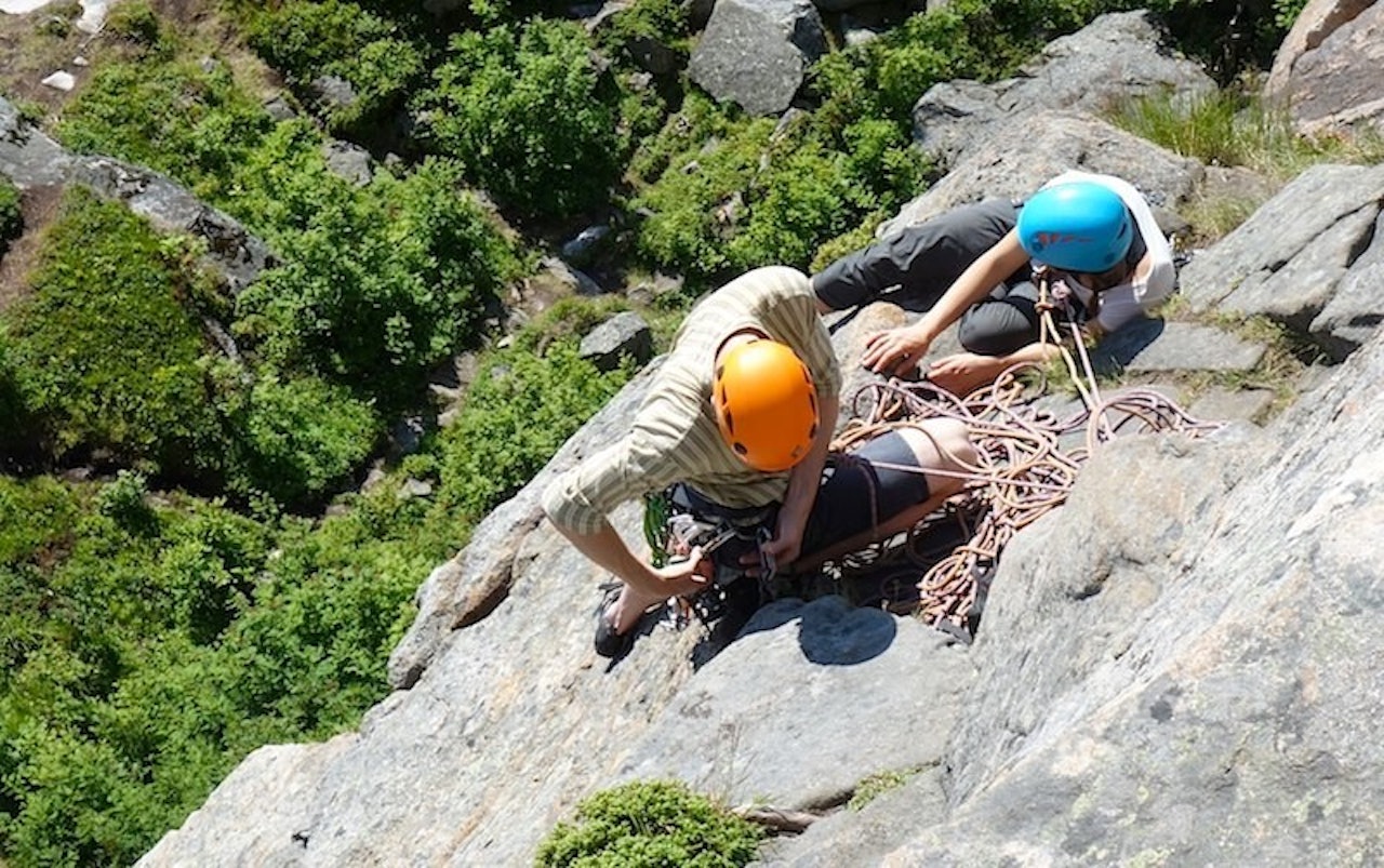 På standplass på Gandalf (5) ved Henningsvær. Foto: Dag Hagen   På standplass på Gandalf (5) ved Henningsvær. Foto: Dag Hagen