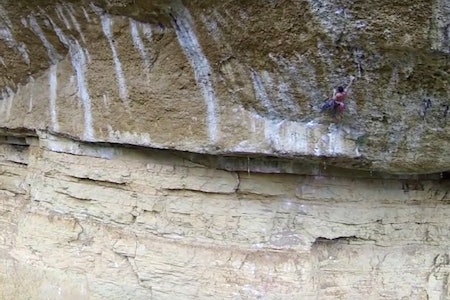 Magnus Midtbø på Vella (9a).  Magnus Midtbø på Vella (9a).