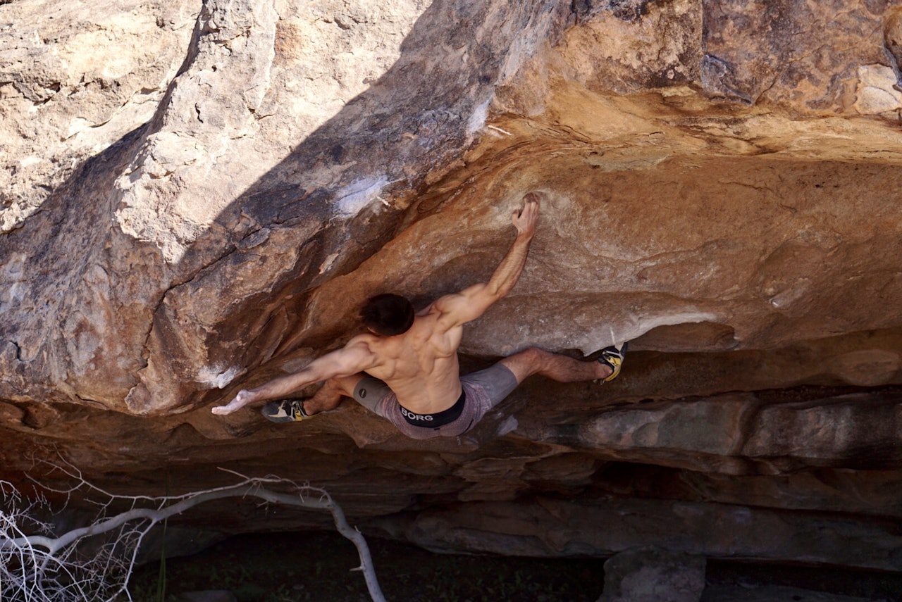 Thilo Schröter går Bleeding Brothers 8A+. Foto: Tina Hafsaas Thilo Schröter går Bleeding Brothers 8A+. Foto: Tina Hafsaas