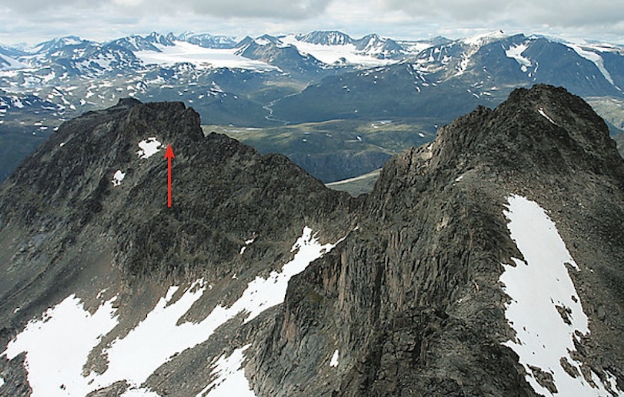 Ulykkesstedet på Midtre Skarvflytind i Jotunheimen. Ulykkesstedet på Midtre Skarvflytind i Jotunheimen.