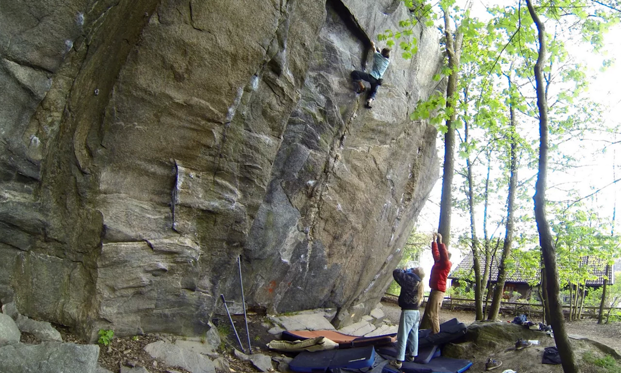 Pirayaklubben (8b) ble førstebesteget av Benjamin Linné Ryn i 2014. Skjermdump fra Vimeo. Pirayaklubben (8b) ble førstebesteget av Benjamin Linné Ryn i 2014. Skjermdump fra Vimeo.