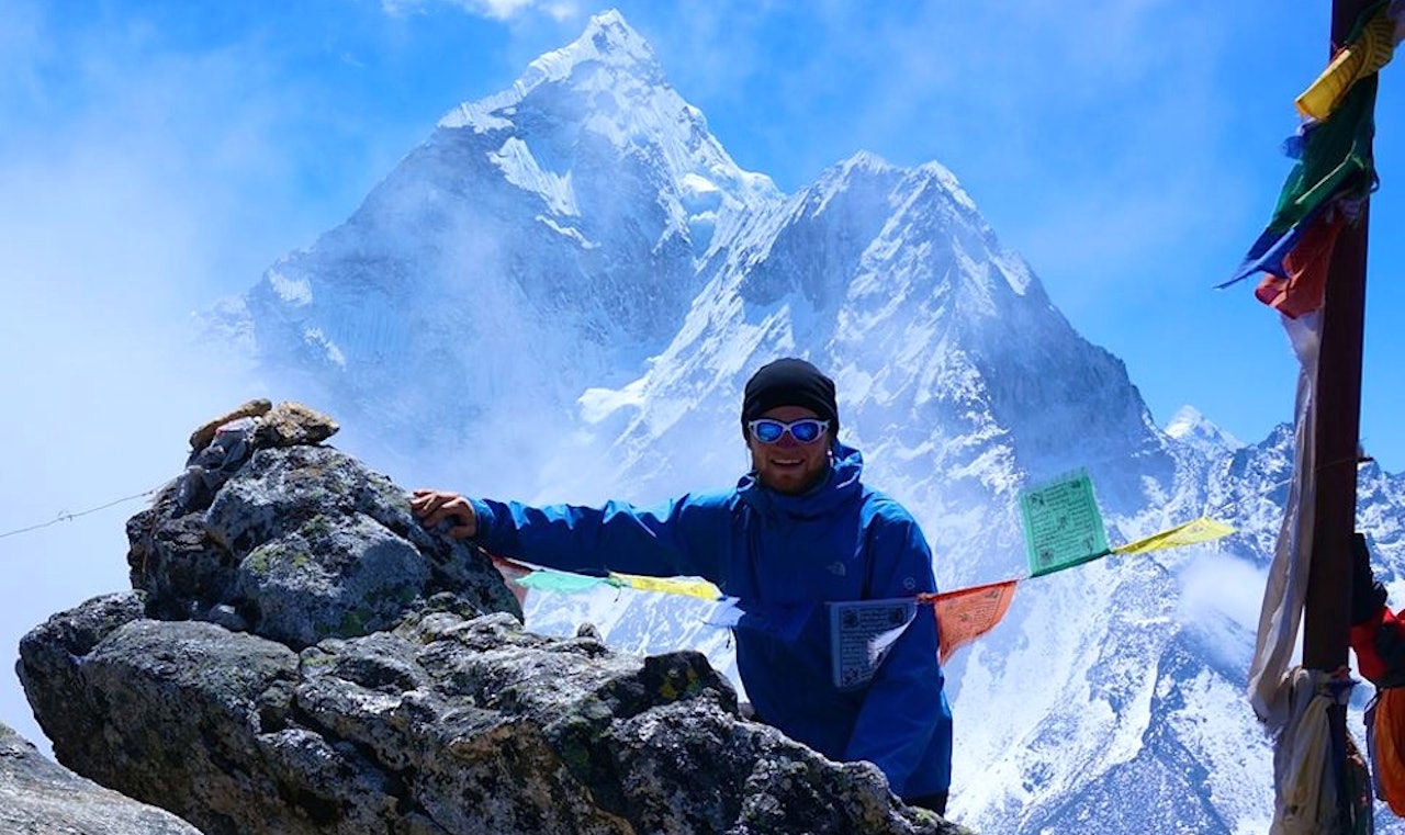 Teodor G. Johansen (23) er en ung eventyrer og friluftsmann. Nå er han straks på vei mot Mt Everest igjen.