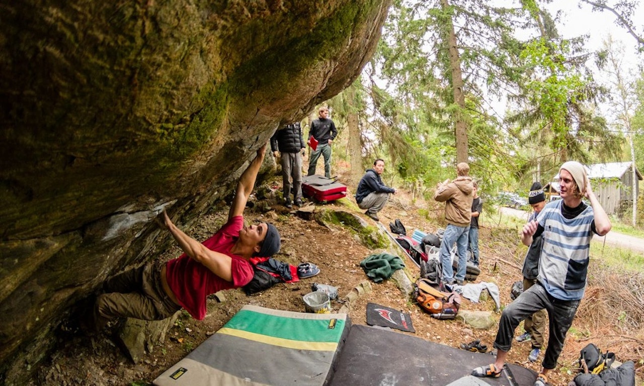 Buldring i Västervik. Foto: Västervik Klättercenter Buldring i Västervik. Foto: Västervik Klättercenter