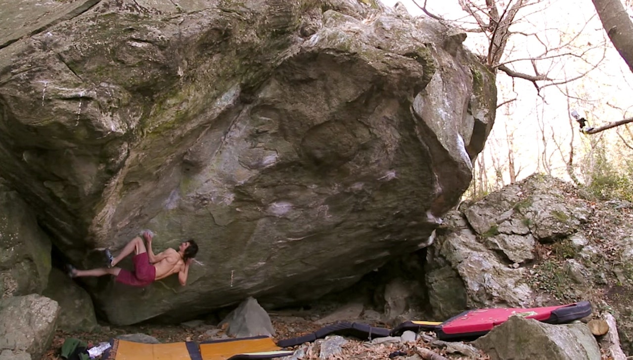 Adam Ondra går Gioia (8C+). Skjermdump fra filmen. Adam Ondra går Gioia (8C+). Skjermdump fra filmen.