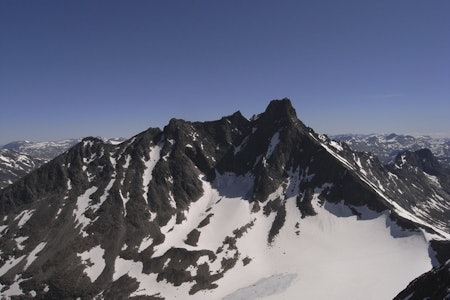 STOREN: Store Skagastølstind (2405 moh.) i Hurrungane er et svært populært turmål. Arkivfoto: Nils Nielsen STOREN: Store Skagastølstind (2405 moh.) i Hurrungane er et svært populært turmål. Arkivfoto: Nils Nielsen