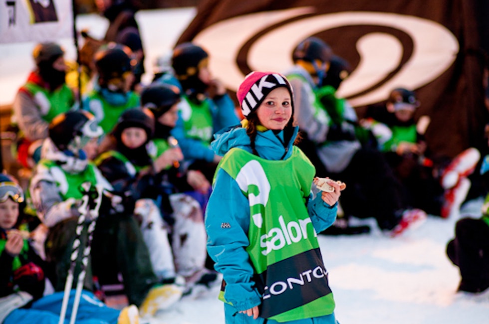 Mange talenter på besøk i Dombås, dette er 11 år gamle Victoria Brunborg fra Oppdal som har tatt turen over fjellet. 