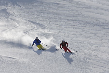 Aksel og Eirik trener hardt til den nye OL-øvelsen "pulwerschnee synchron". Bilde: Endre Løvaas Aksel og Eirik trener hardt til den nye OL-øvelsen "pulwerschnee synchron". Bilde: Endre Løvaas