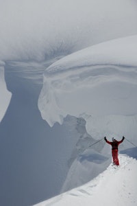 British Columbia byr på voldsomme snømengder, og Eirik Finseth liker seg godt. Bilde: Endre Løvaas