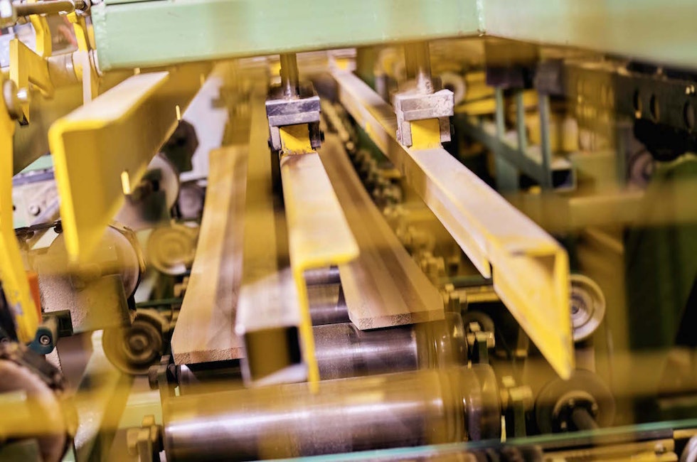 KJERNEN: Laminert tre er fortsatt en viktig ingrediens i kvalitetsski. Foto: Christian Penning