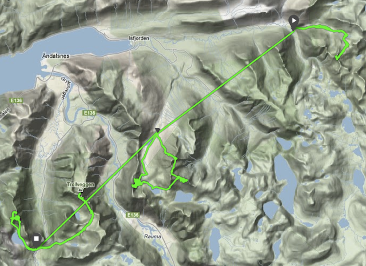 SPORET: Denne GPS-loggen viser guttas bevegelser på de sju fjellene.