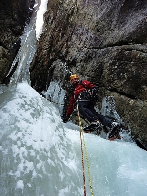 Dag Hagen leder tredje lengde på Rjukanfossen. Foto: Erik Neergaard Dag Hagen leder tredje lengde på Rjukanfossen. Foto: Erik Neergaard