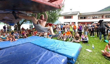 Magnus på et av de harde bulderne. Foto: Dag Hagen Magnus på et av de harde bulderne. Foto: Dag Hagen