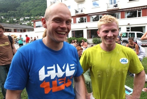 Ruteskruer Torstein Eide og vinner Magnus Midtbø. Foto: Dag Hagen Ruteskruer Torstein Eide og vinner Magnus Midtbø. Foto: Dag Hagen