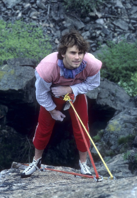 DOSETH I VEGGEN: H. C. Doseth jobber bevegelser. Foto Ragnhild Amundsens arkiv Hans Christian Doseth klatrer