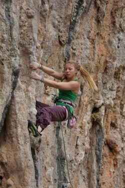 Martine Limstrand på Skyline (7c), sektor Sarkit sag. Foto: Hans-Johan Norstrand Martine Limstrand på Skyline (7c), sektor Sarkit sag. Foto: Hans-Johan Norstrand