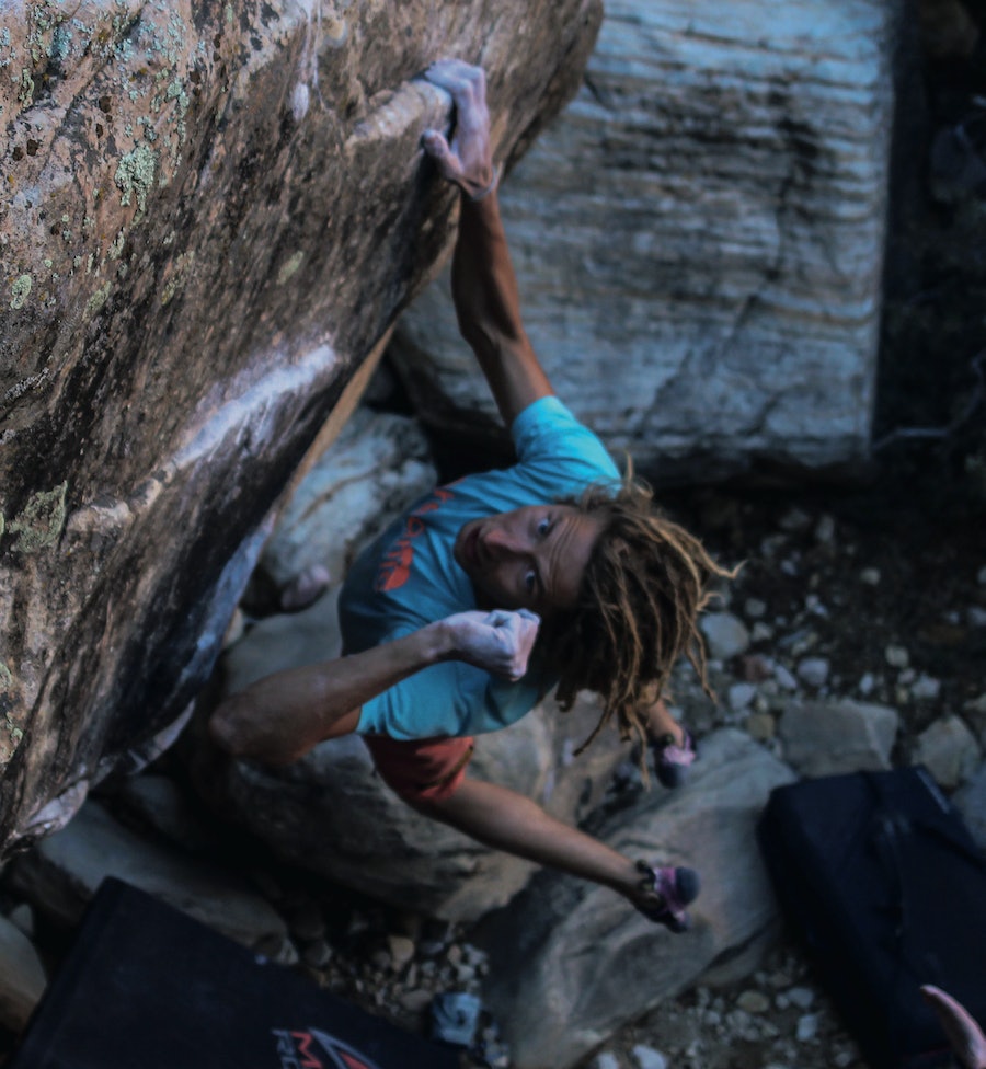 MOOVE: Seierslock-off på Sad Robot (V9). Foto: Aaron Matinez MOOVE: Seierslock-off på Sad Robot (V9). Foto: Aaron Matinez