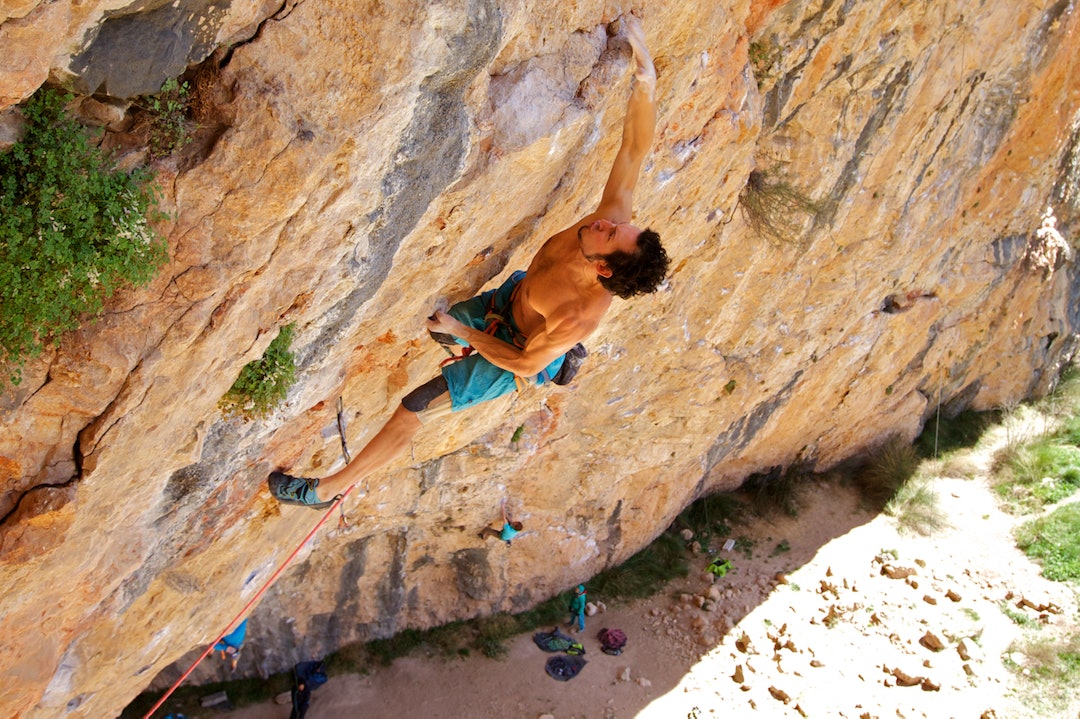 I SPANIA: Henning på Rollito Sharma Extension (8c) i Santa Linya. Foto: Stein Gunnar Grastveit eller også kjent som Steini Rollito Sharma Extension 8c, Santa Linya, Spania, 2015, Foto Steini