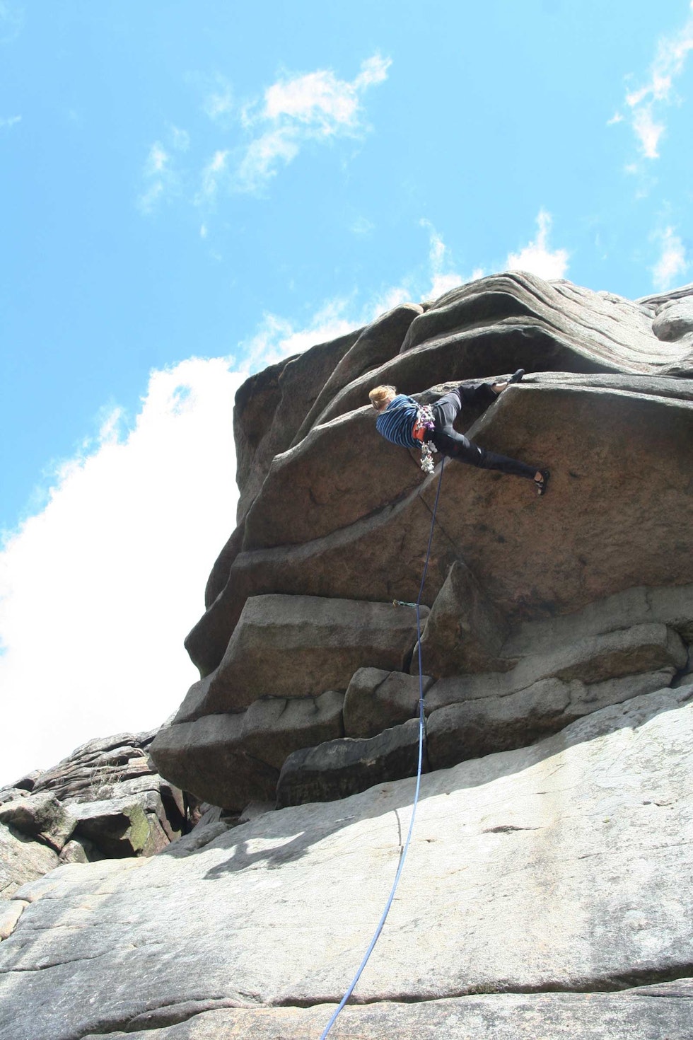 Ta i et tak: Klassikeren Flying Buttress (HVD 4a). Peak-District-England-Paula-Voldner-1