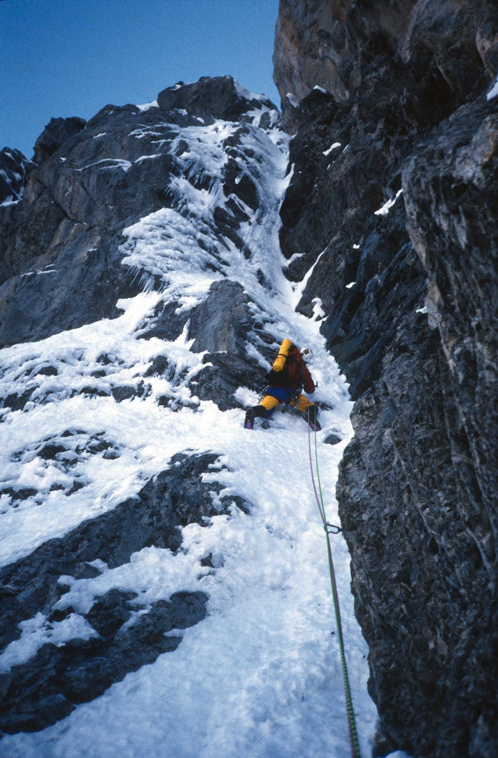 Testpiece: Alpinklatringens høyborg! Steinsprang, snøras, plutselige stormer og ca 80 dødsfall.. Eiger Nordwand, 1996. Foto: Trym A. Sæland Morten-Disen-Klatring-3
