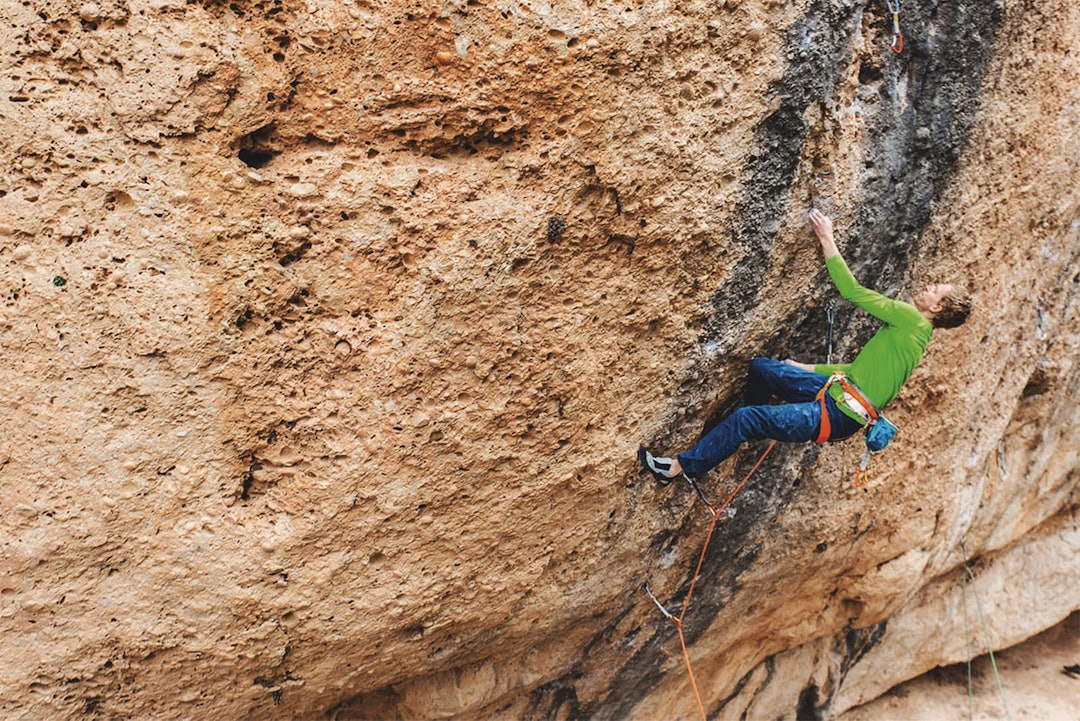 NESTEN: Thomas Horgen er nær å onsighte Corporació Antiestètia (7c). Foto: Dag Hagen magnus-klatring-catalunya