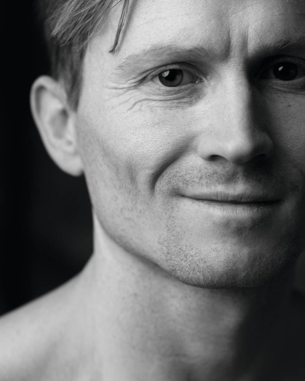 ÅPNER OPP: Magnus Midtbø (32), tidligere konkurranseklatrer, nå youtuber og aktuell med Mesternes Mester, forteller om det han anser som det eneste virkelig negative med klatring.