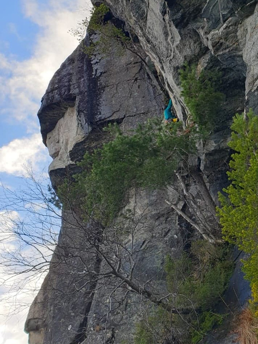 KRUX: Erik Grandelius i aksjon på rutas vanskeligste parti. Foto: Andreas Klarström andersnatten via ferrata klatring
