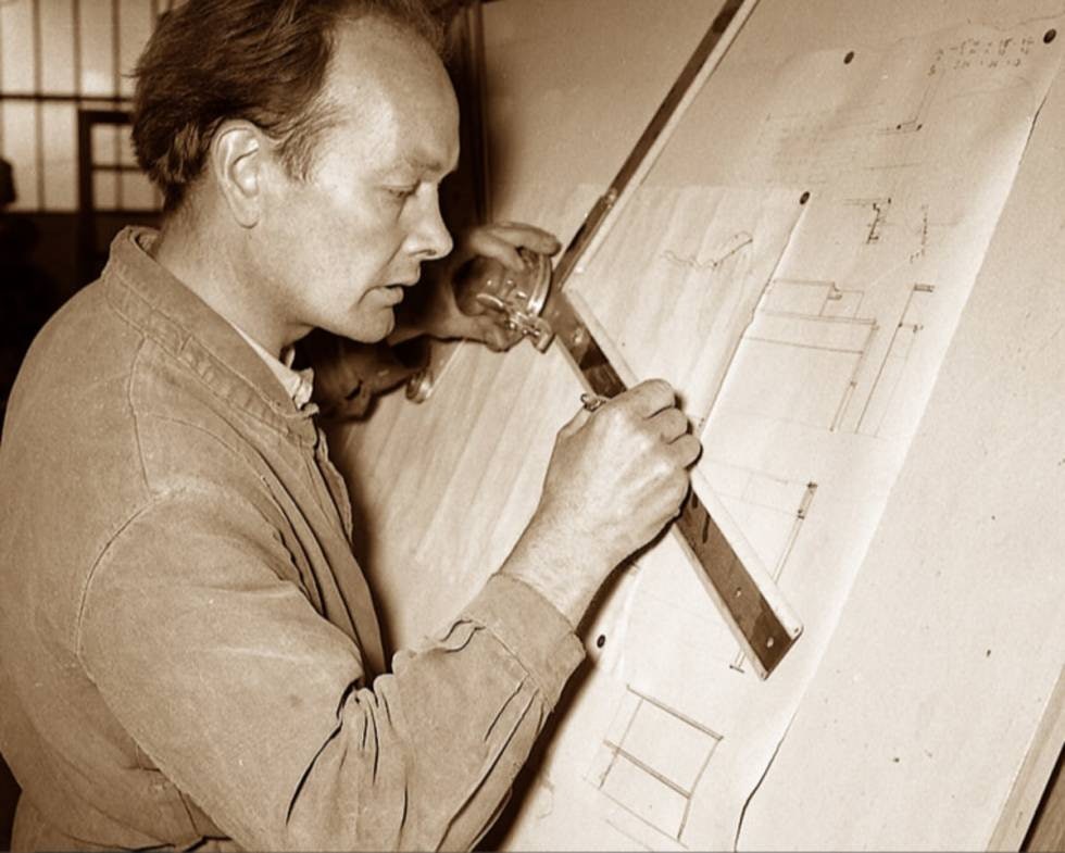 Gründer: Fernandez Petzl ved tegnebrettet. Gründer: Fernandez Petzl ved tegnebrettet.