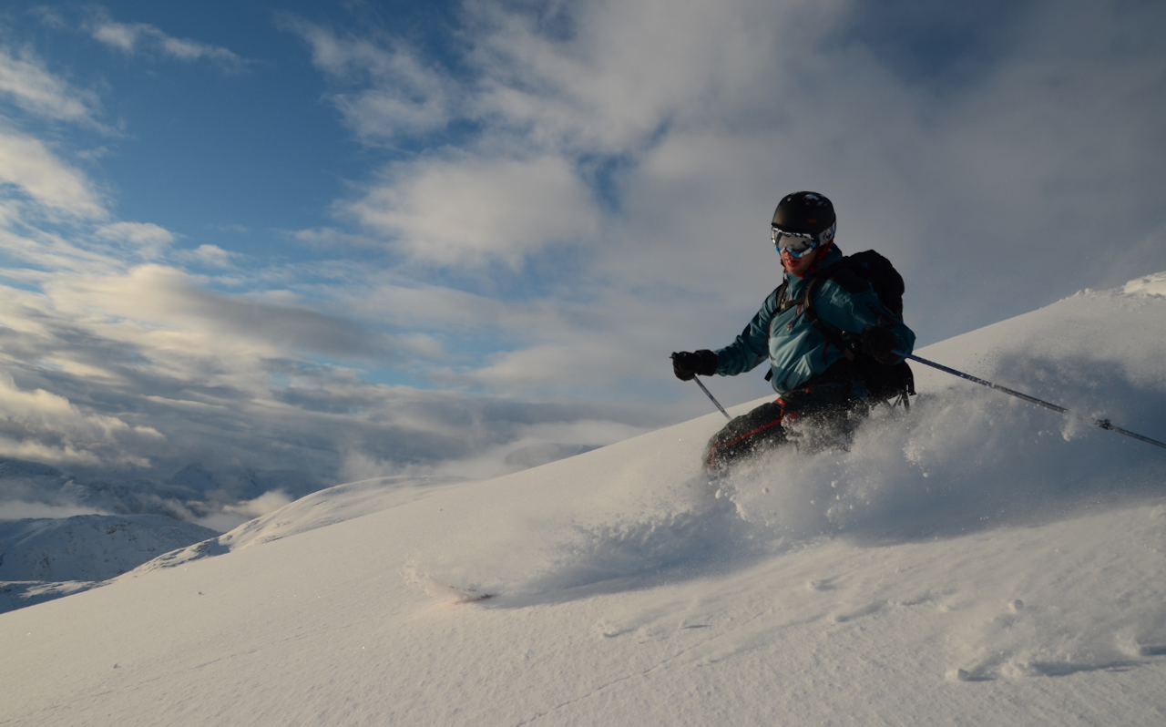 Finn et par telemarkski som bærer deg i løssnøen. Foto: Sandra Lappegard Finn et par telemarkski som bærer deg i løssnøen. Foto: Sandra Lappegard